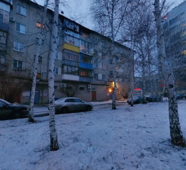 Банкомат Уральского Банка Реконструкции и Развития по адресу улица Мяготина 56/1